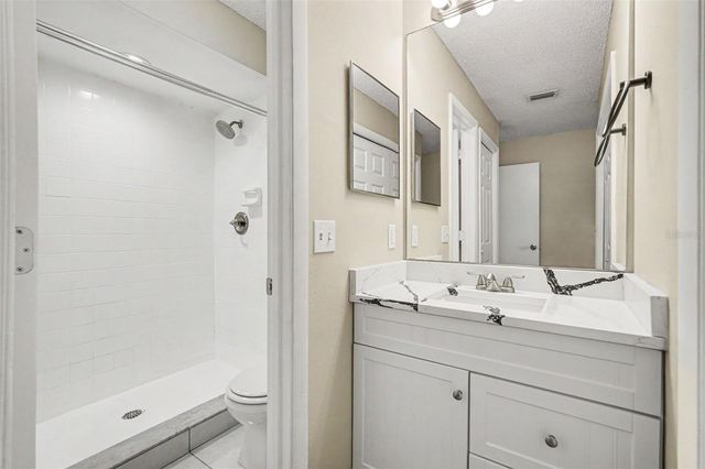 826 SUNRIDGE POINT DRIVE, Seffner, FL 33584