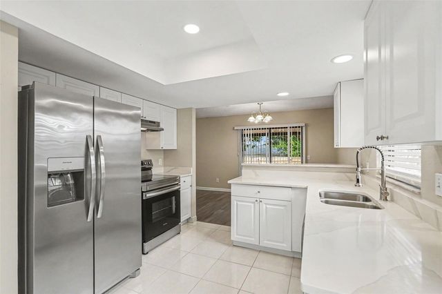 826 SUNRIDGE POINT DRIVE, Seffner, FL 33584