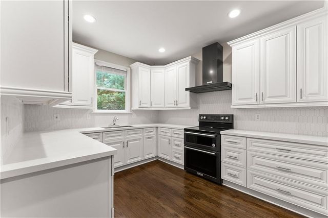 5094 Meadowbrook Circle, Suwanee, GA 30024