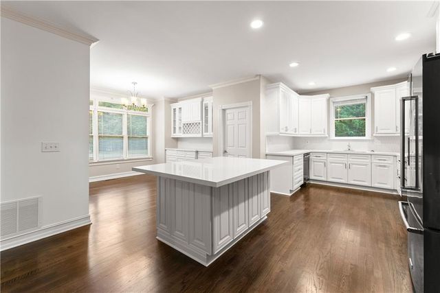 5094 Meadowbrook Circle, Suwanee, GA 30024