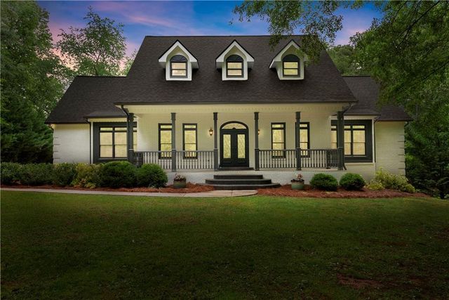 5094 Meadowbrook Circle, Suwanee, GA 30024