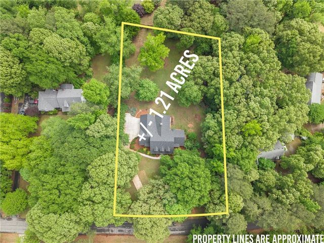 5094 Meadowbrook Circle, Suwanee, GA 30024