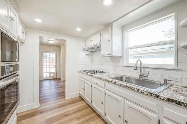 1651 5th Street, Clovis, CA 93611