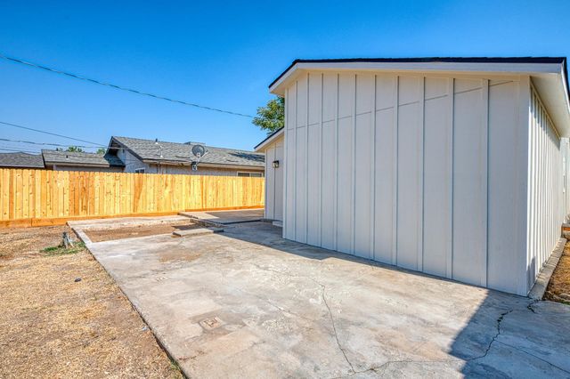 1651 5th Street, Clovis, CA 93611