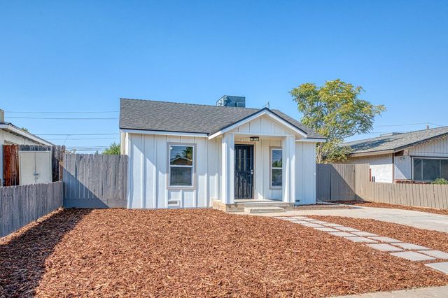 1651 5th Street, Clovis, CA 93611