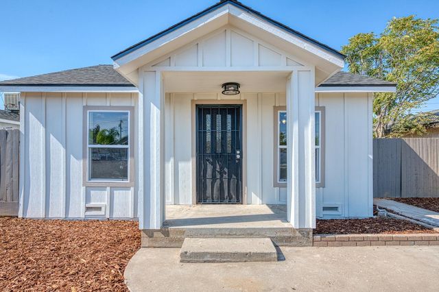 1651 5th Street, Clovis, CA 93611