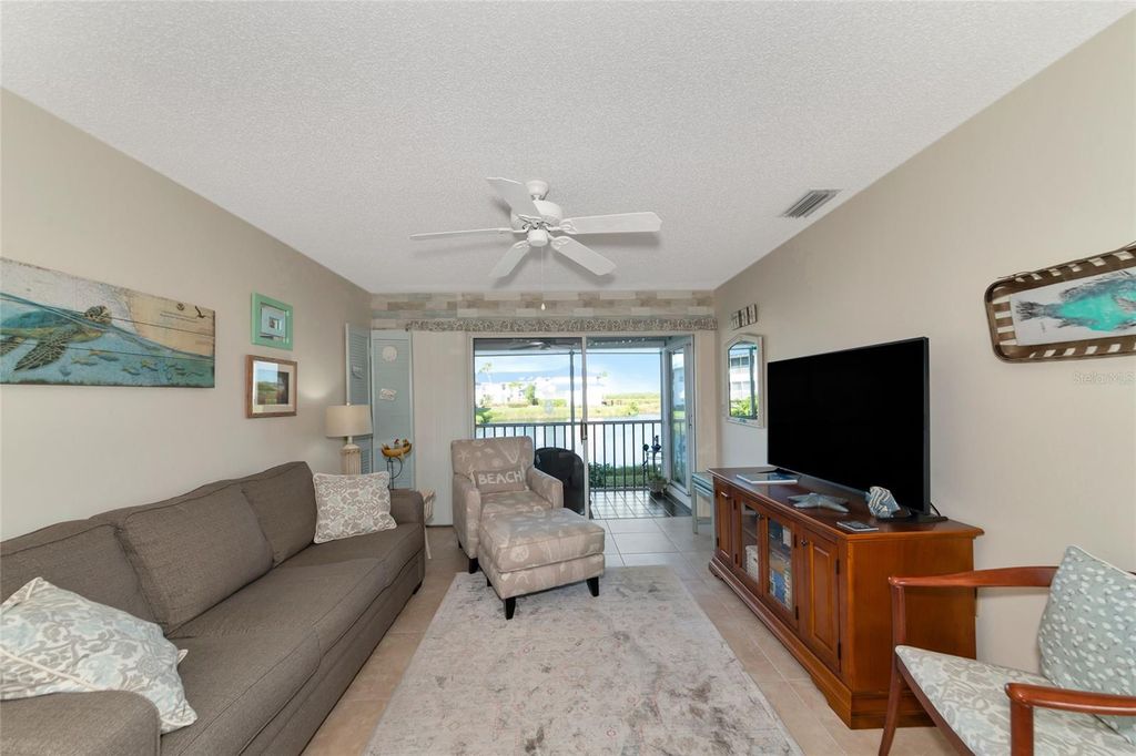 Image 13 of property listing at 839 AUDUBON DRIVE 839, Bradenton, FL 34209