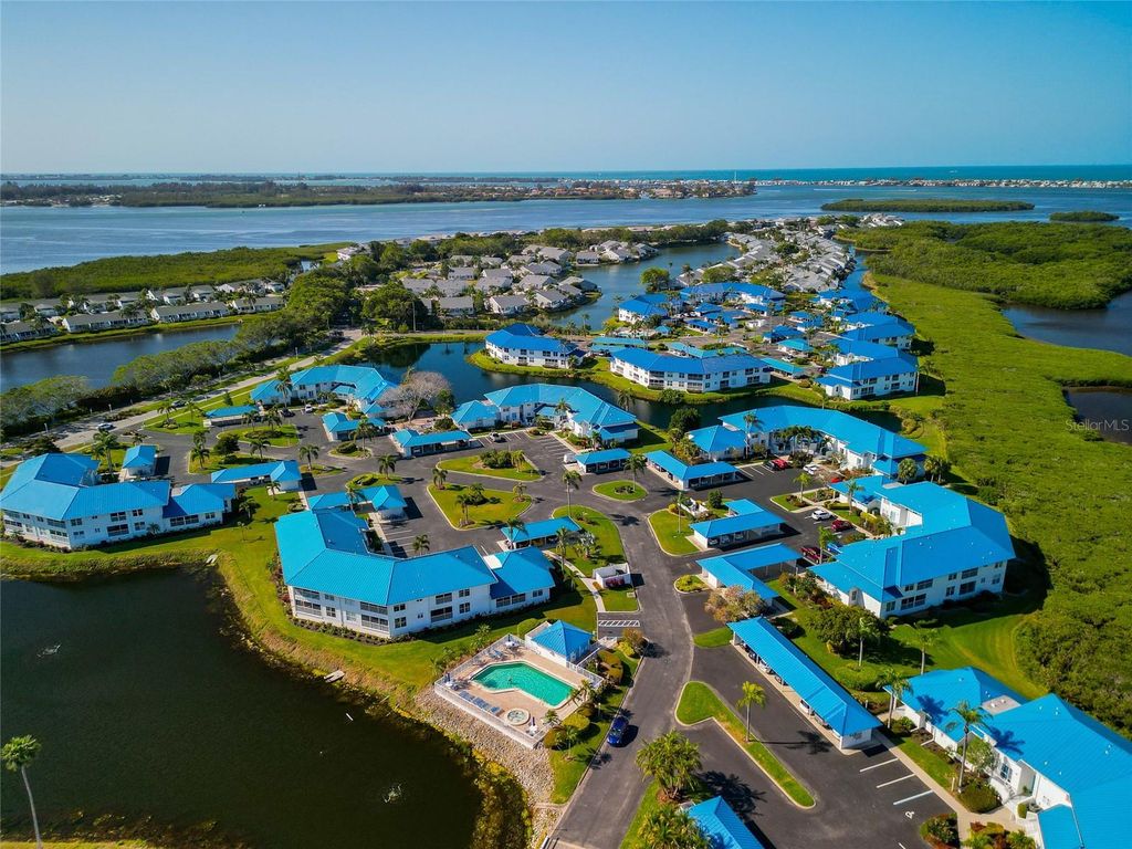 Image 37 of property listing at 839 AUDUBON DRIVE 839, Bradenton, FL 34209