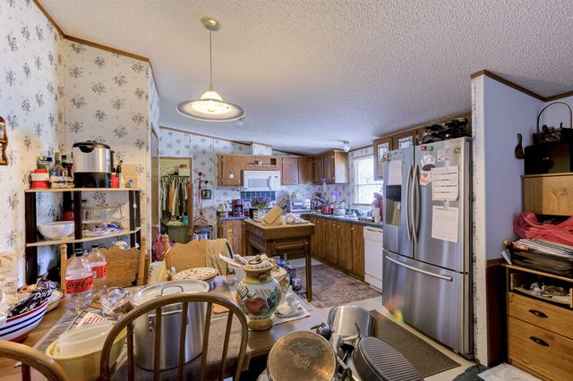 119 Henderson Place Dr, Gaffney, SC 29341