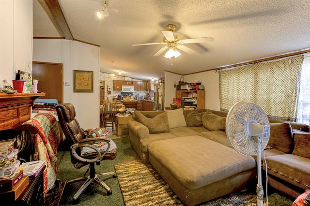 119 Henderson Place Dr, Gaffney, SC 29341