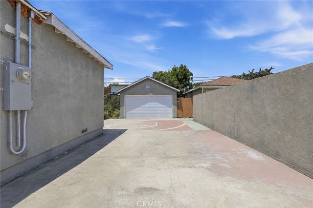 12239 Cedar Avenue, Hawthorne, CA 90250