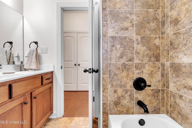 2633 Russum Drive, Southaven, MS 38672