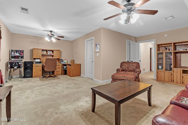 2633 Russum Drive, Southaven, MS 38672