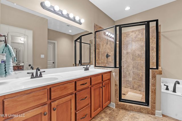 2633 Russum Drive, Southaven, MS 38672