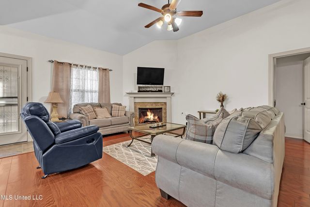 2633 Russum Drive, Southaven, MS 38672