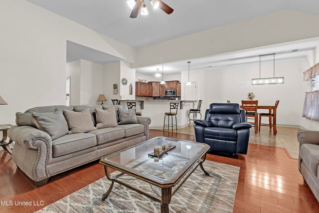 2633 Russum Drive, Southaven, MS 38672