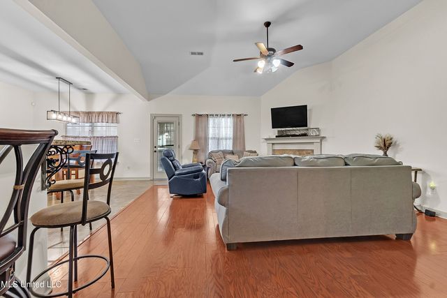 2633 Russum Drive, Southaven, MS 38672