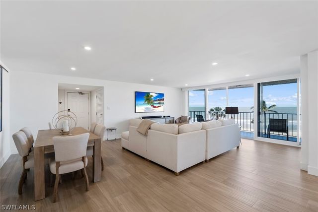 10701 Gulf Shore DR 402, Naples, FL 34108