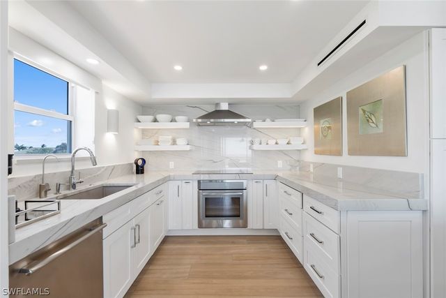 10701 Gulf Shore DR 402, Naples, FL 34108