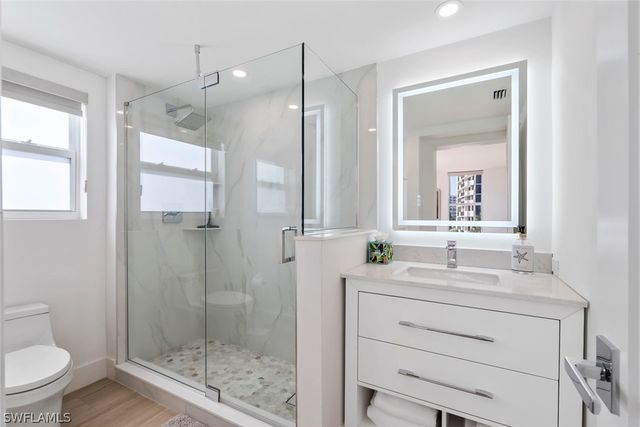 10701 Gulf Shore DR 402, Naples, FL 34108