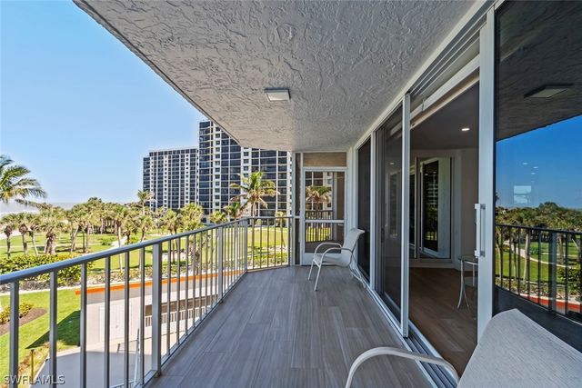 10701 Gulf Shore DR 402, Naples, FL 34108