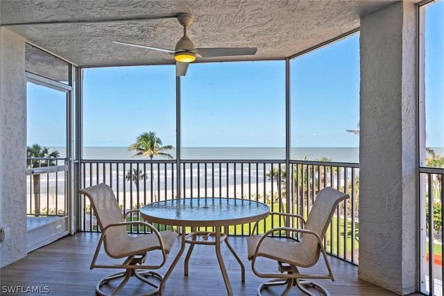 10701 Gulf Shore DR 402, Naples, FL 34108