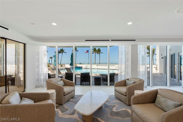 10701 Gulf Shore DR 402, Naples, FL 34108