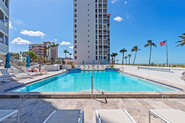 10701 Gulf Shore DR 402, Naples, FL 34108