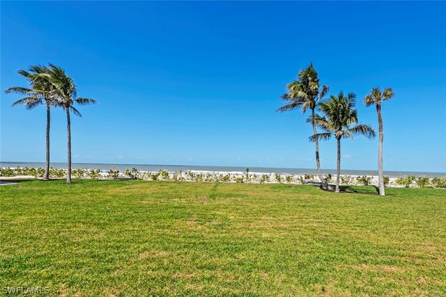 10701 Gulf Shore DR 402, Naples, FL 34108