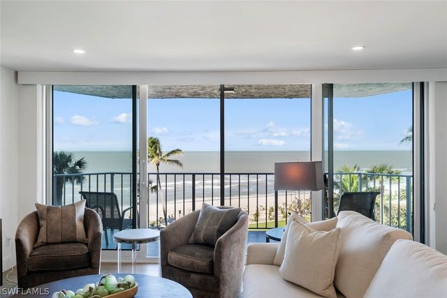 10701 Gulf Shore DR 402, Naples, FL 34108