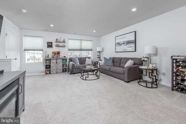 240 ROTHBERG DR, Williamstown, NJ 08094