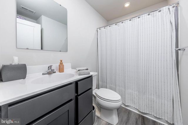 240 ROTHBERG DR, Williamstown, NJ 08094