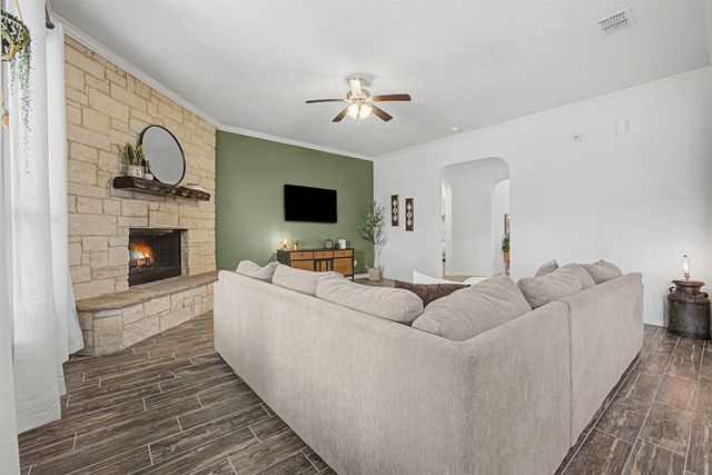 208 Blue Ridge Drive, Waxahachie, TX 75167