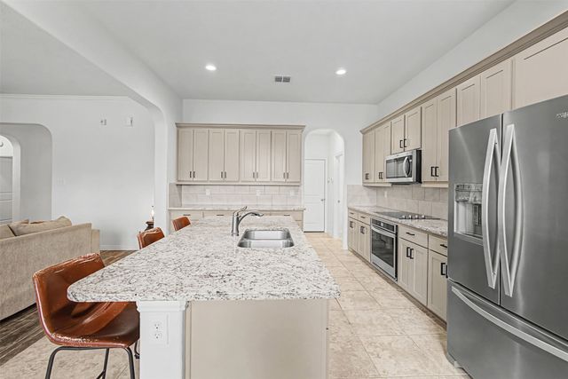 208 Blue Ridge Drive, Waxahachie, TX 75167