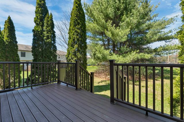 422 Ledgeview Drive, Rochester, NH 03867