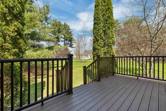 422 Ledgeview Drive, Rochester, NH 03867