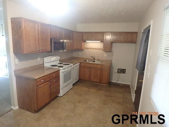 1518 N 105 Street, Omaha, NE 68114