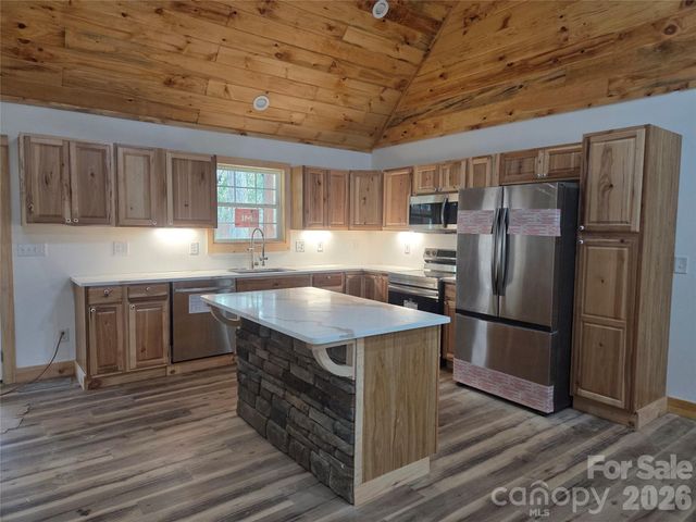 111 Little John Lane, Lexington, NC 27292