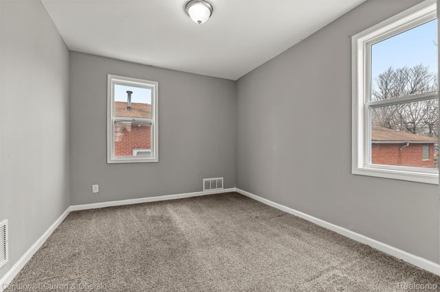 6837 Braun, Center Line, MI 48015