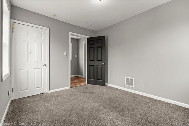 6837 Braun, Center Line, MI 48015