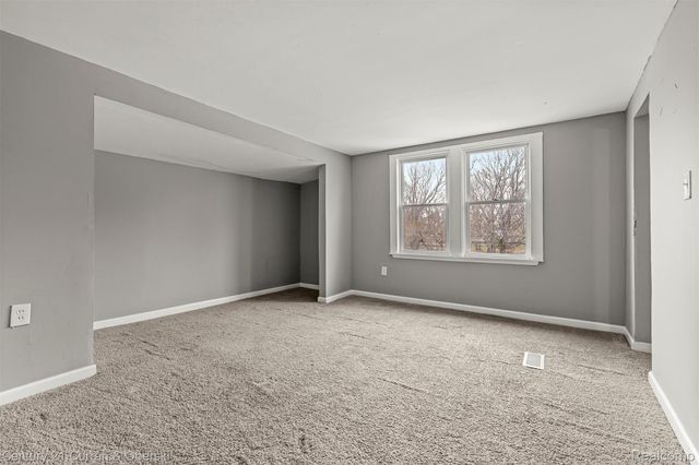 6837 Braun, Center Line, MI 48015