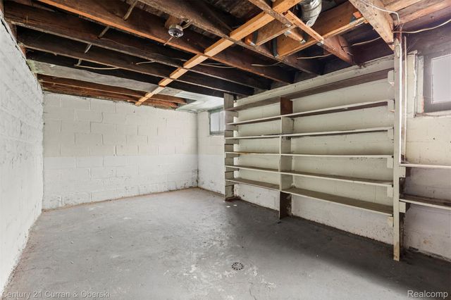 6837 Braun, Center Line, MI 48015