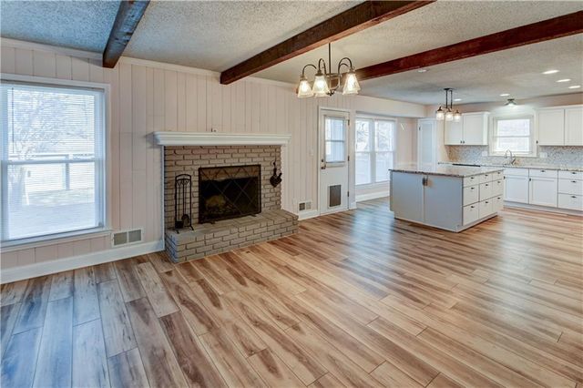 11104 E 83rd Terrace, Raytown, MO 64138