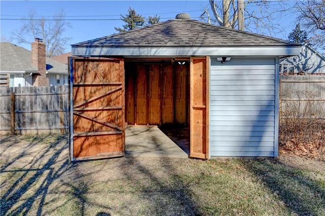 11104 E 83rd Terrace, Raytown, MO 64138