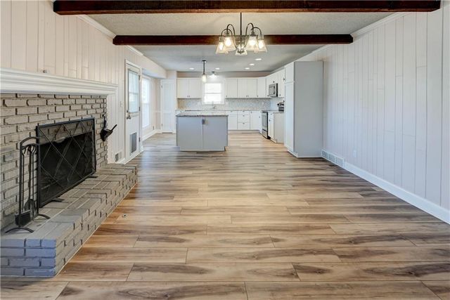 11104 E 83rd Terrace, Raytown, MO 64138