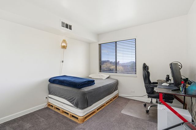 720 Wellington Avenue 405, Elk Grove Village, IL 60007