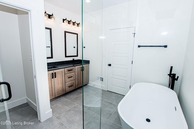 11306 Waterview Pl, Louisville, KY 40291