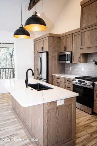 11306 Waterview Pl, Louisville, KY 40291