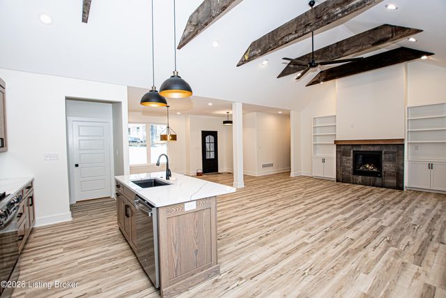 11306 Waterview Pl, Louisville, KY 40291