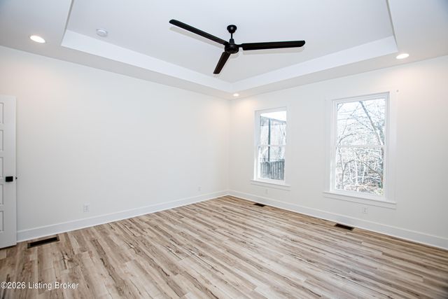 11306 Waterview Pl, Louisville, KY 40291